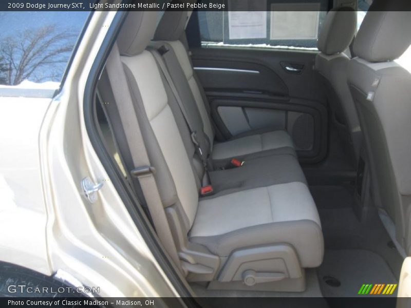 Light Sandstone Metallic / Pastel Pebble Beige 2009 Dodge Journey SXT