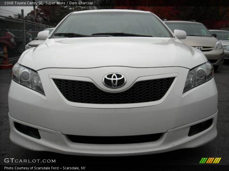Super White / Dark Charcoal 2008 Toyota Camry SE