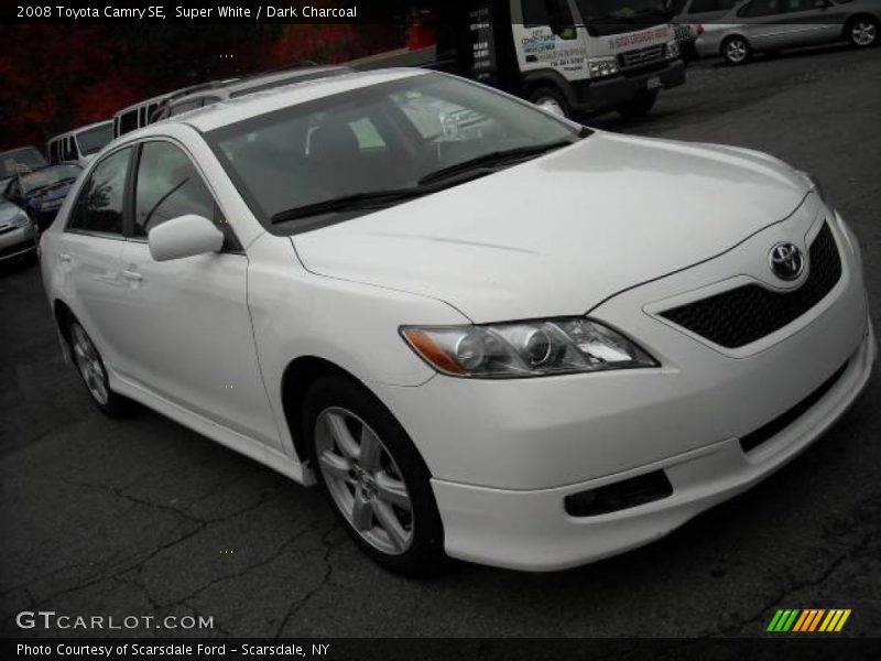 Super White / Dark Charcoal 2008 Toyota Camry SE