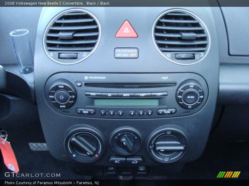Controls of 2008 New Beetle S Convertible