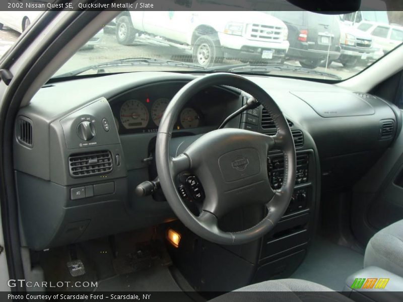 Quicksilver Metallic / Slate 2002 Nissan Quest SE
