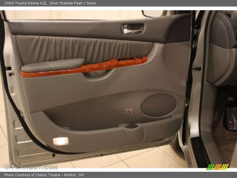 Silver Shadow Pearl / Stone 2009 Toyota Sienna XLE