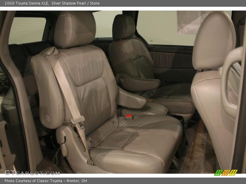 Silver Shadow Pearl / Stone 2009 Toyota Sienna XLE