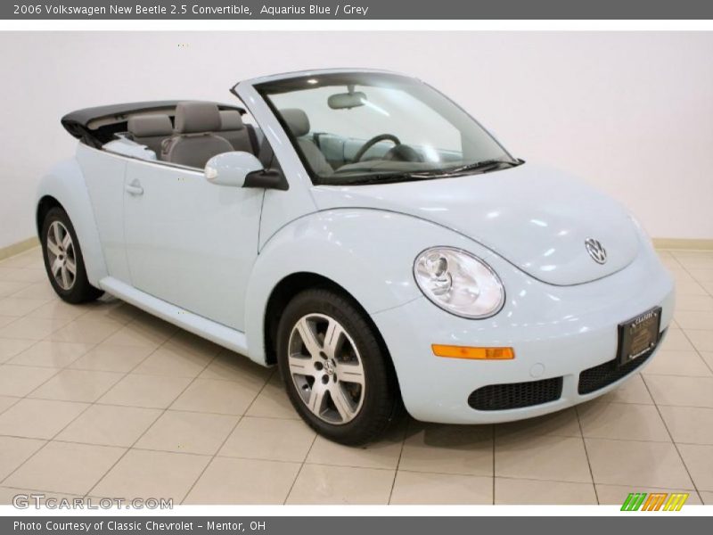 Front 3/4 View of 2006 New Beetle 2.5 Convertible