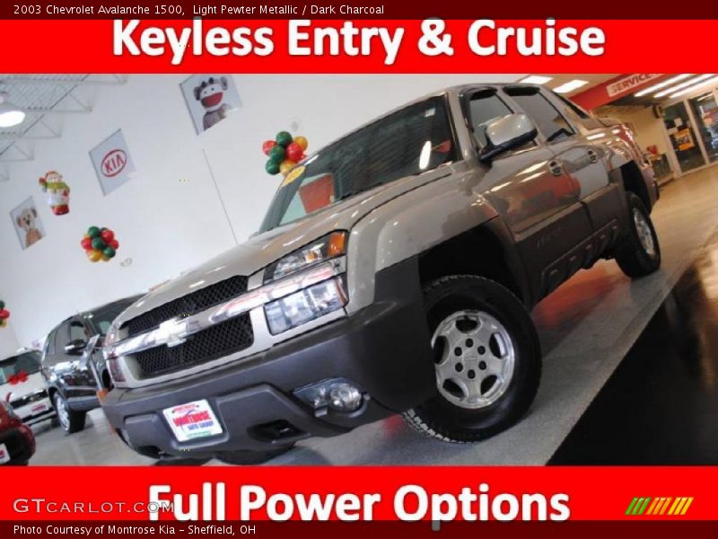 Light Pewter Metallic / Dark Charcoal 2003 Chevrolet Avalanche 1500