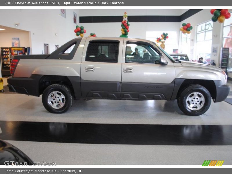 Light Pewter Metallic / Dark Charcoal 2003 Chevrolet Avalanche 1500