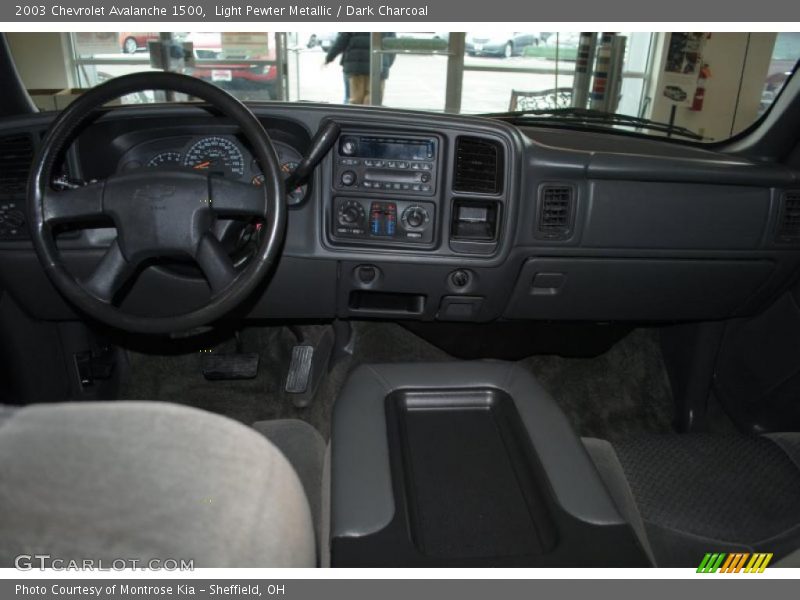 Light Pewter Metallic / Dark Charcoal 2003 Chevrolet Avalanche 1500