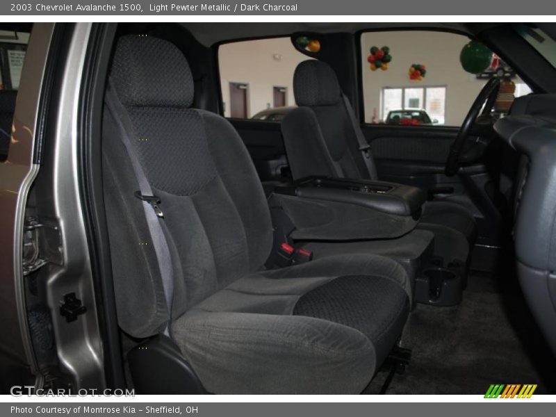 Light Pewter Metallic / Dark Charcoal 2003 Chevrolet Avalanche 1500