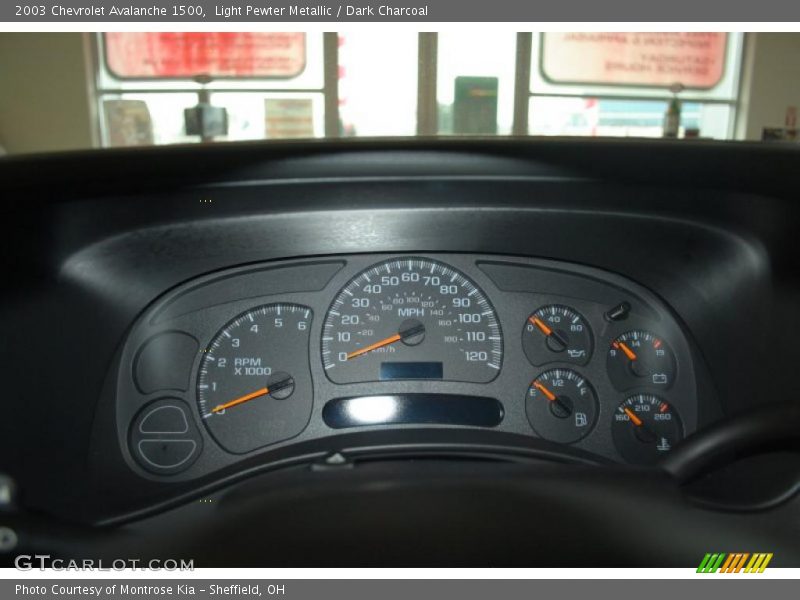 Light Pewter Metallic / Dark Charcoal 2003 Chevrolet Avalanche 1500