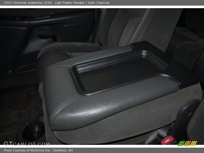Light Pewter Metallic / Dark Charcoal 2003 Chevrolet Avalanche 1500