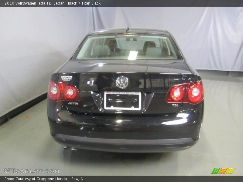 Black / Titan Black 2010 Volkswagen Jetta TDI Sedan