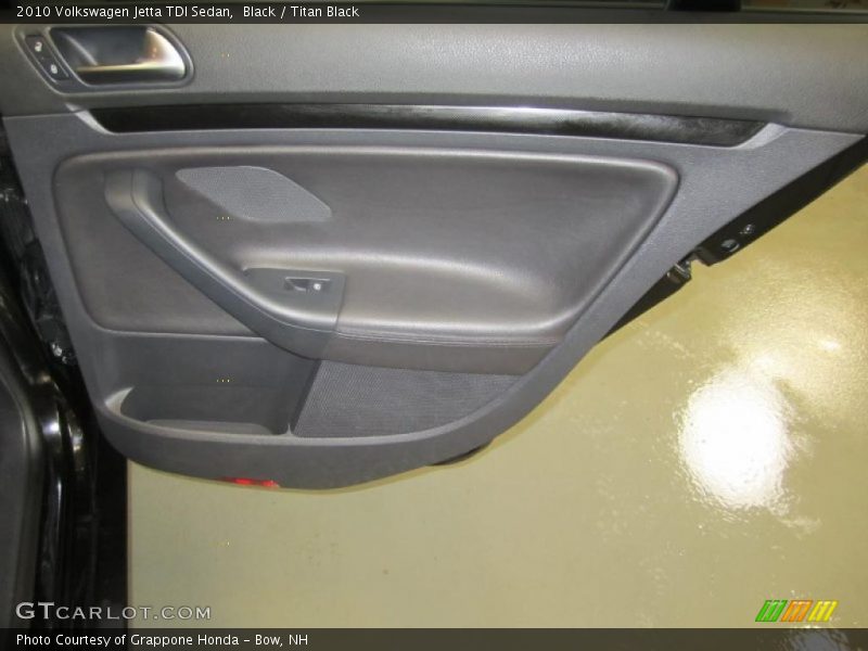 Black / Titan Black 2010 Volkswagen Jetta TDI Sedan