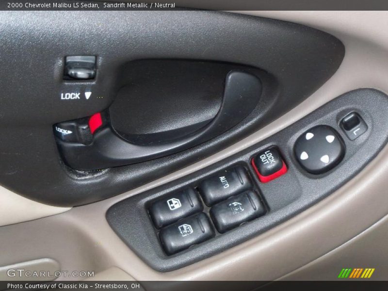 Controls of 2000 Malibu LS Sedan