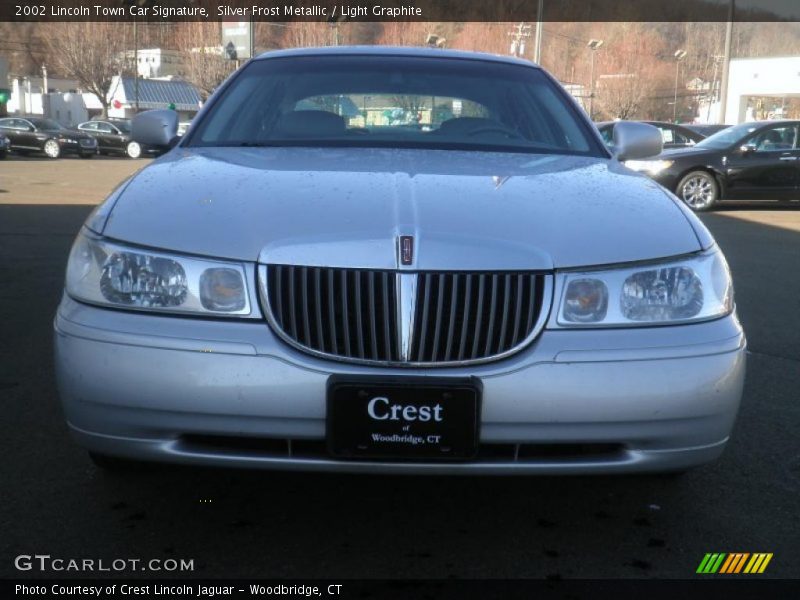 Silver Frost Metallic / Light Graphite 2002 Lincoln Town Car Signature