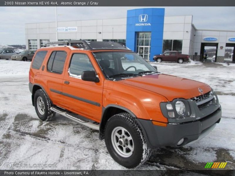 Front 3/4 View of 2003 Xterra XE V6 4x4
