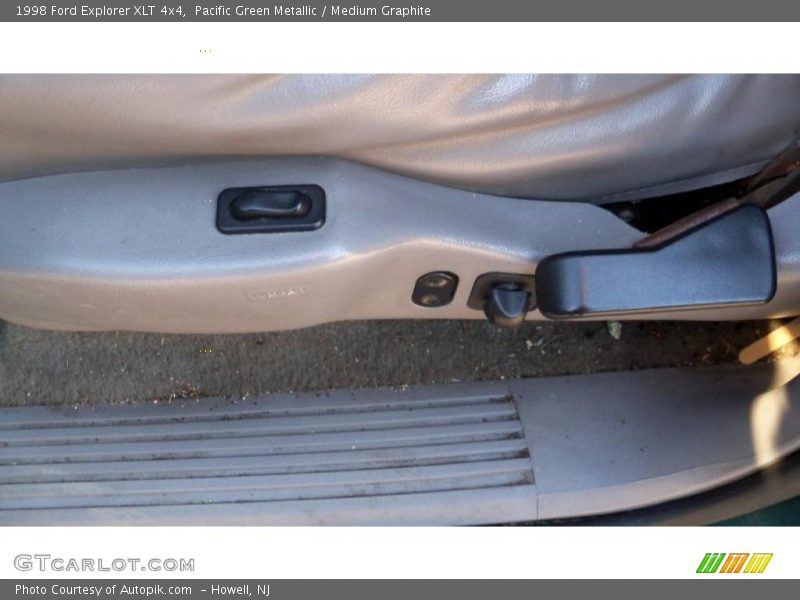 Pacific Green Metallic / Medium Graphite 1998 Ford Explorer XLT 4x4