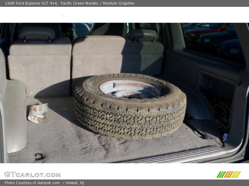 Pacific Green Metallic / Medium Graphite 1998 Ford Explorer XLT 4x4