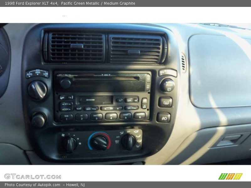 Pacific Green Metallic / Medium Graphite 1998 Ford Explorer XLT 4x4