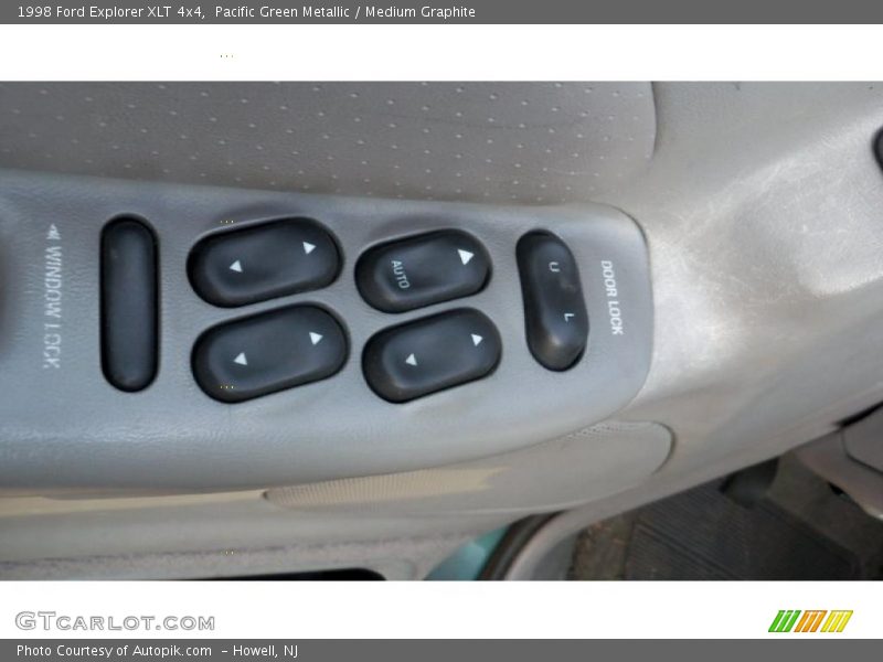 Pacific Green Metallic / Medium Graphite 1998 Ford Explorer XLT 4x4