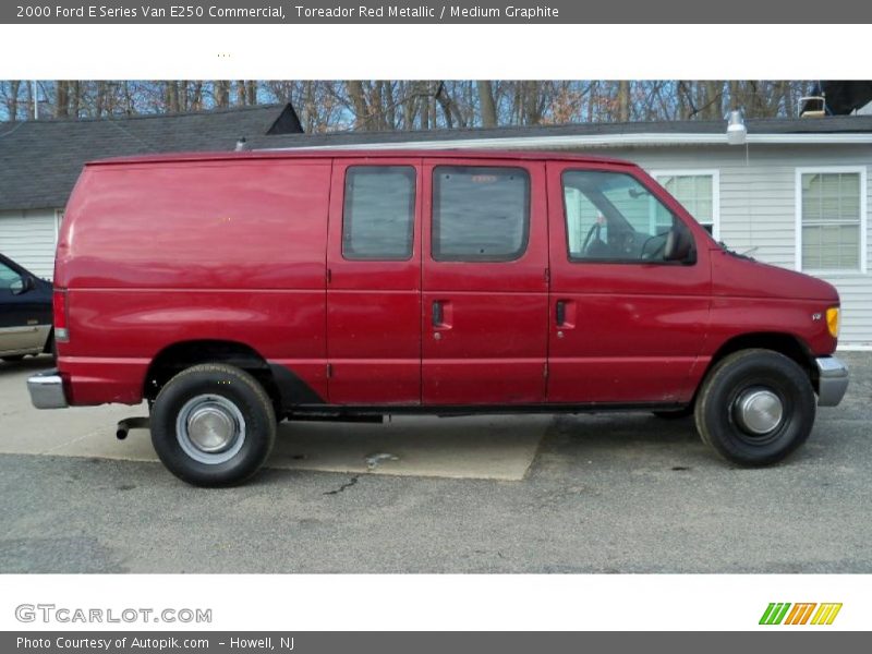 Toreador Red Metallic / Medium Graphite 2000 Ford E Series Van E250 Commercial