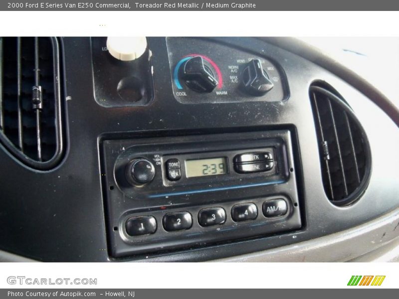 Toreador Red Metallic / Medium Graphite 2000 Ford E Series Van E250 Commercial