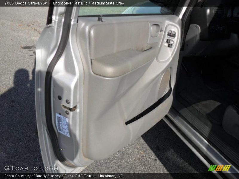 Bright Silver Metallic / Medium Slate Gray 2005 Dodge Caravan SXT