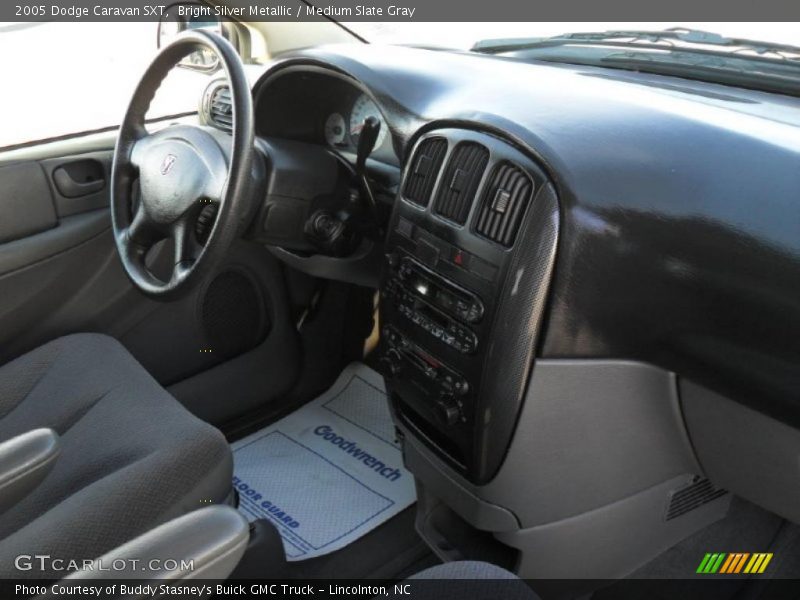 Bright Silver Metallic / Medium Slate Gray 2005 Dodge Caravan SXT