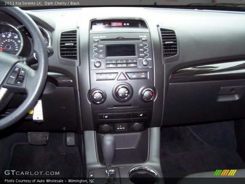 Dark Cherry / Black 2011 Kia Sorento LX