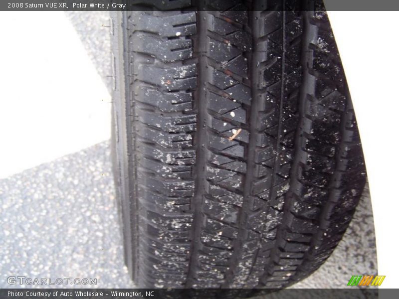 Polar White / Gray 2008 Saturn VUE XR