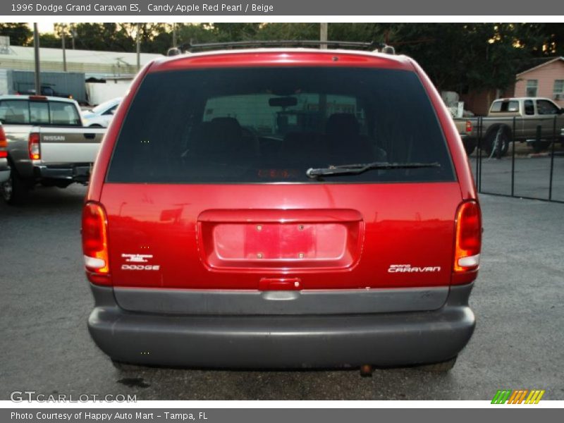 Candy Apple Red Pearl / Beige 1996 Dodge Grand Caravan ES