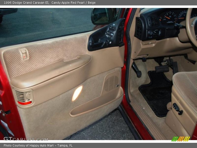 Candy Apple Red Pearl / Beige 1996 Dodge Grand Caravan ES