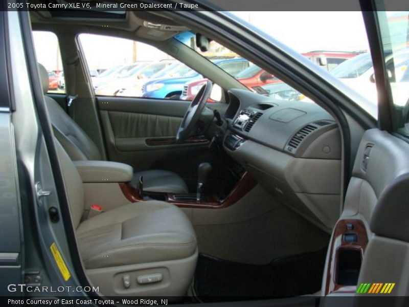Mineral Green Opalescent / Taupe 2005 Toyota Camry XLE V6