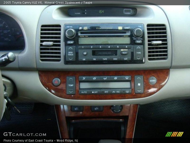 Mineral Green Opalescent / Taupe 2005 Toyota Camry XLE V6