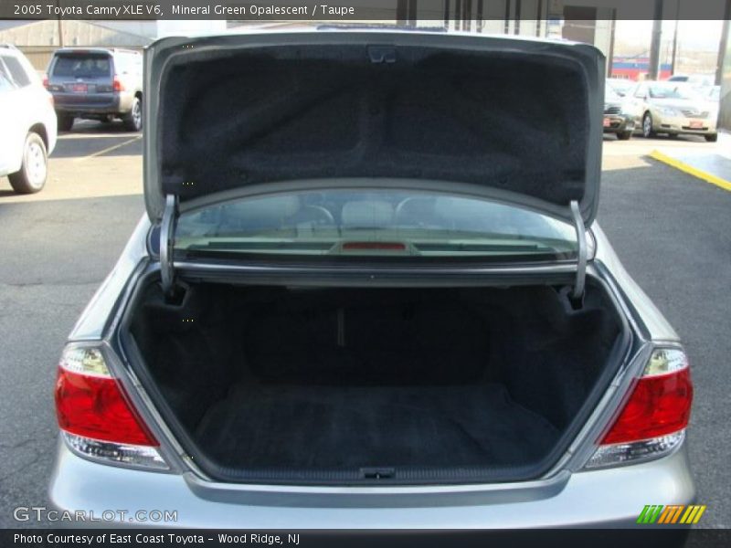 Mineral Green Opalescent / Taupe 2005 Toyota Camry XLE V6