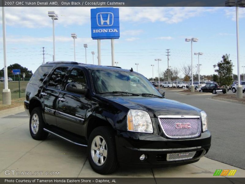 Onyx Black / Cocoa/Light Cashmere 2007 GMC Yukon Denali AWD
