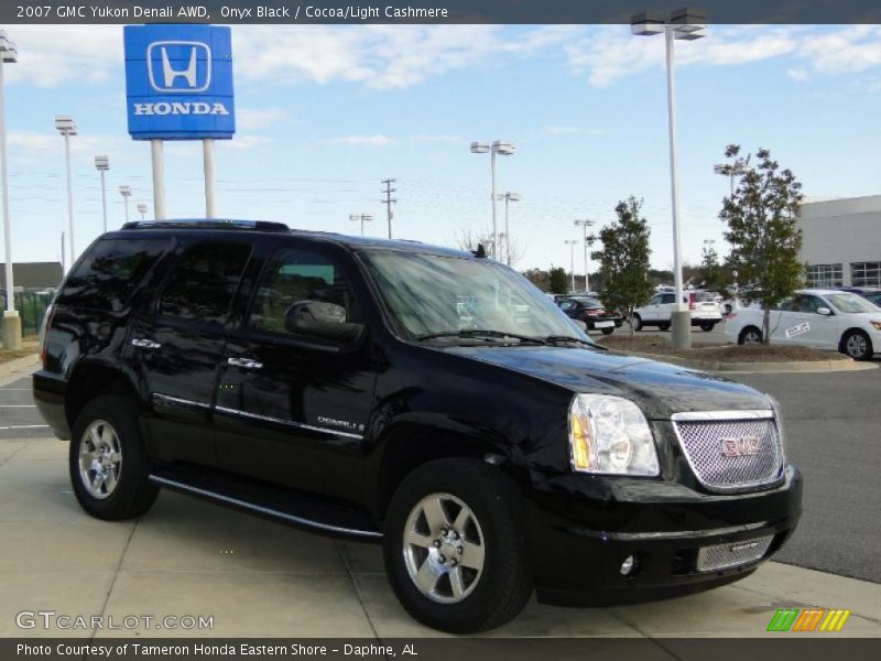 Onyx Black / Cocoa/Light Cashmere 2007 GMC Yukon Denali AWD