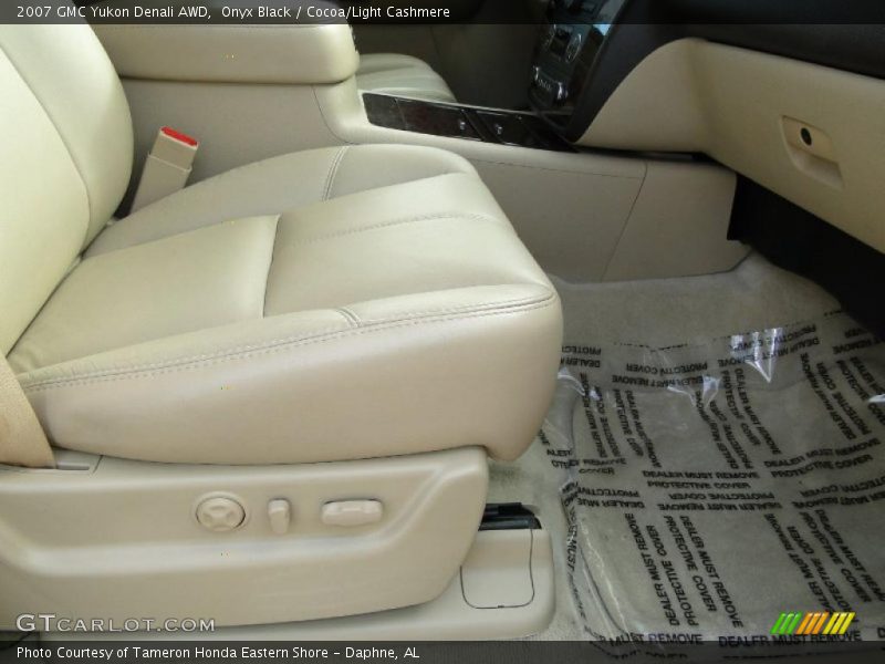 Onyx Black / Cocoa/Light Cashmere 2007 GMC Yukon Denali AWD