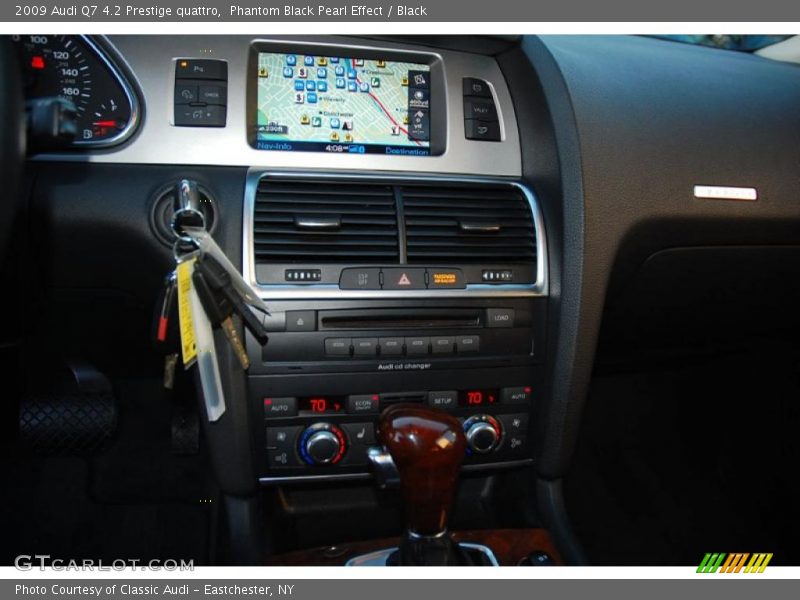 Phantom Black Pearl Effect / Black 2009 Audi Q7 4.2 Prestige quattro