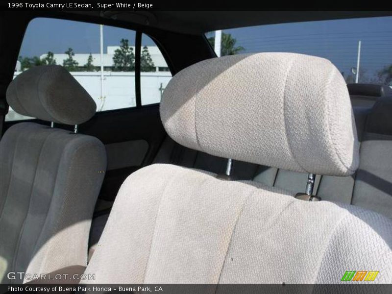 Super White / Beige 1996 Toyota Camry LE Sedan