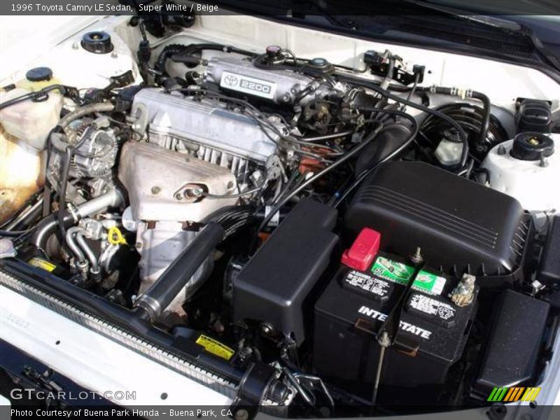 Super White / Beige 1996 Toyota Camry LE Sedan