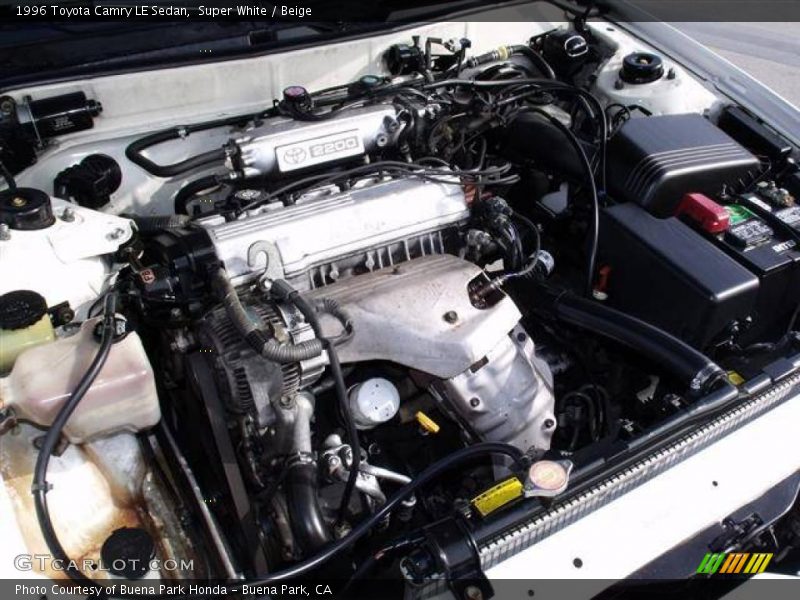 Super White / Beige 1996 Toyota Camry LE Sedan