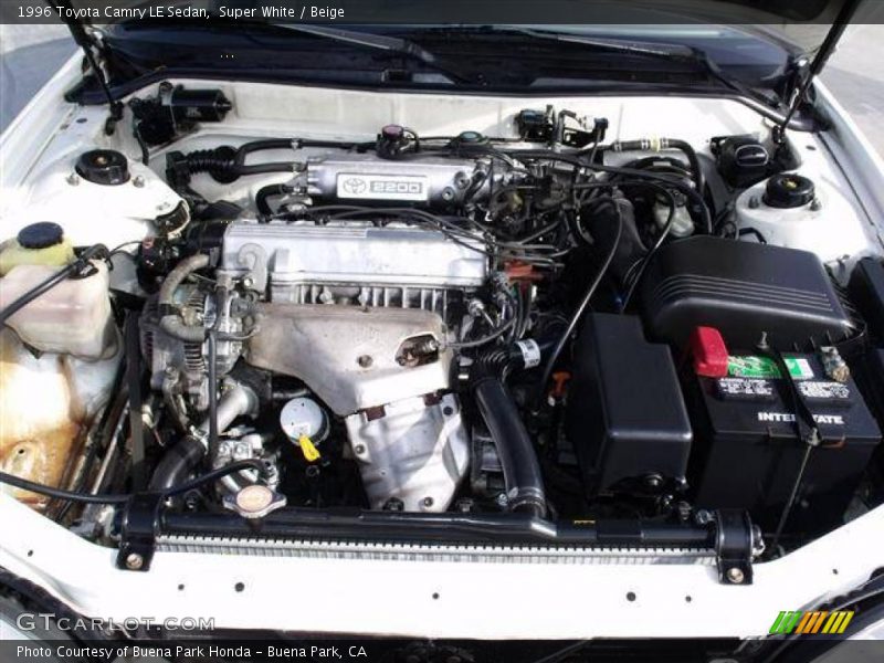 Super White / Beige 1996 Toyota Camry LE Sedan