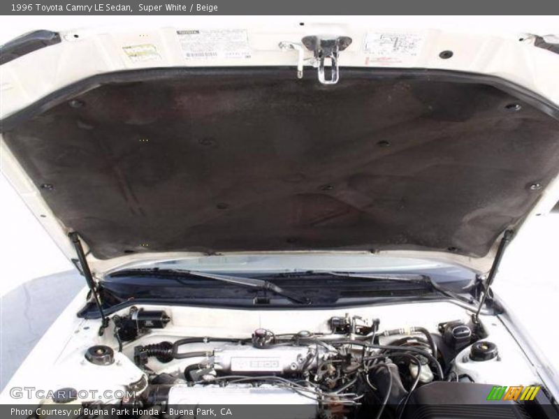 Super White / Beige 1996 Toyota Camry LE Sedan
