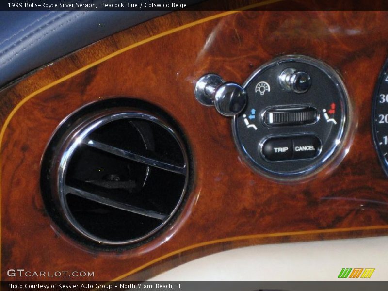 Controls of 1999 Silver Seraph 