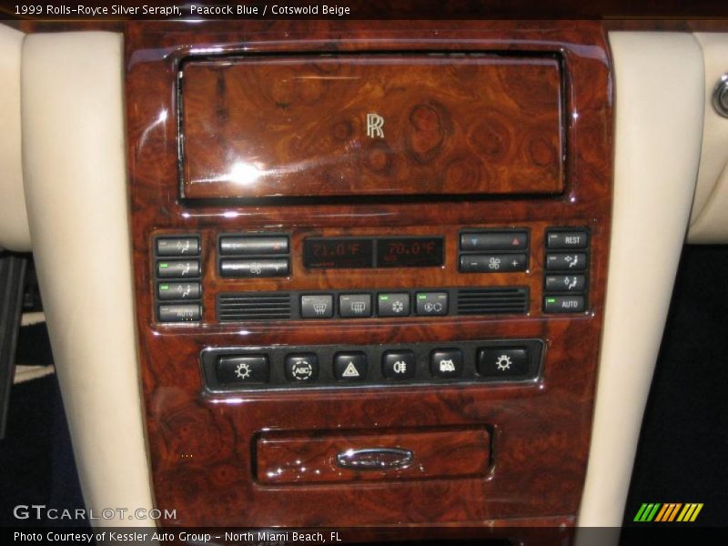 Controls of 1999 Silver Seraph 