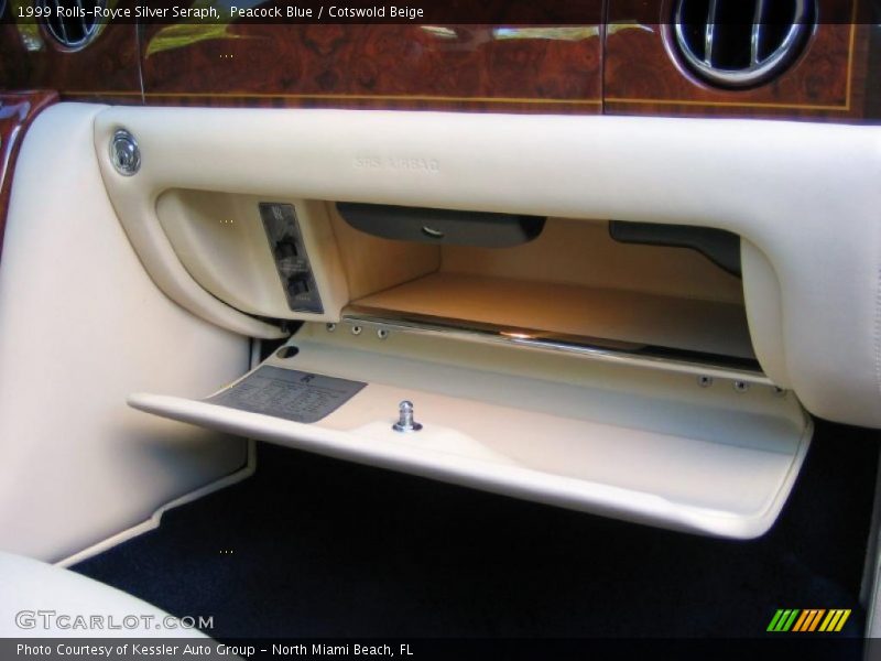 Dashboard of 1999 Silver Seraph 