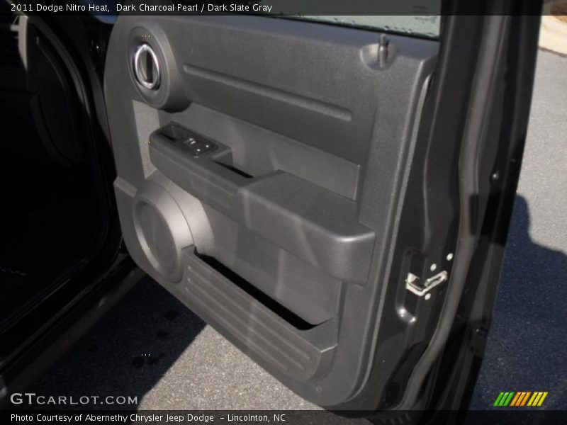 Dark Charcoal Pearl / Dark Slate Gray 2011 Dodge Nitro Heat