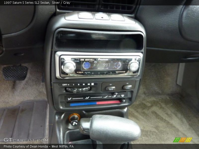 Silver / Gray 1997 Saturn S Series SL2 Sedan