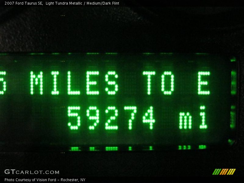 Light Tundra Metallic / Medium/Dark Flint 2007 Ford Taurus SE