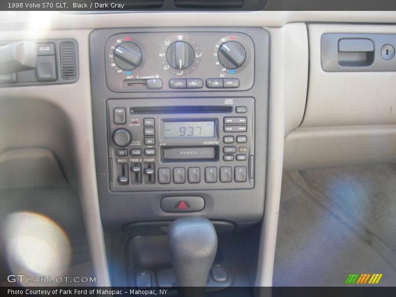 Black / Dark Gray 1998 Volvo S70 GLT